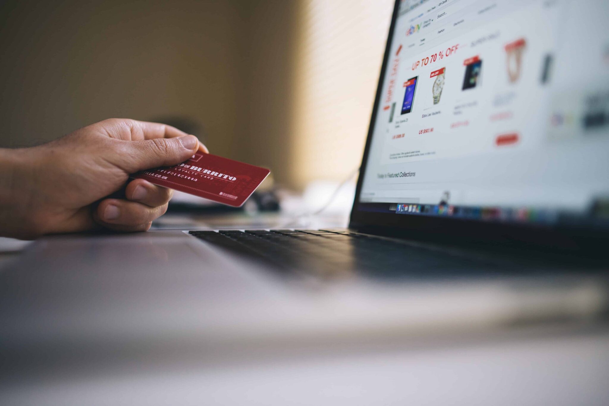 Customer shopping online during Black Friday sale, demonstrating ecommerce cart recovery strategies
