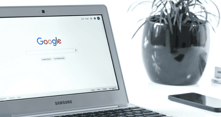 Cover image illustrating off-page SEO with backlinks